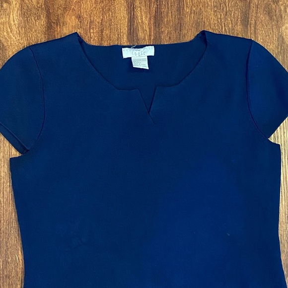 ♦️2/$20 ‘August Silk’ Knit Navy blue top - Picture 3 of 9